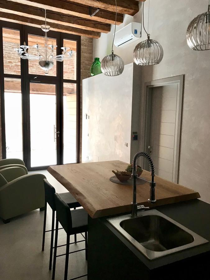 Al Pozzo Di Luce Venezia Suites Luaran gambar